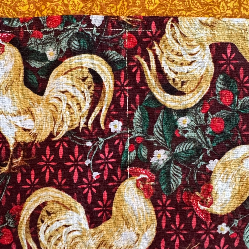 Hand Crafted Rooster Patterned Apron - Picture 6 of 8